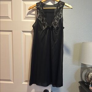 Elegant Black Lace Nightgown